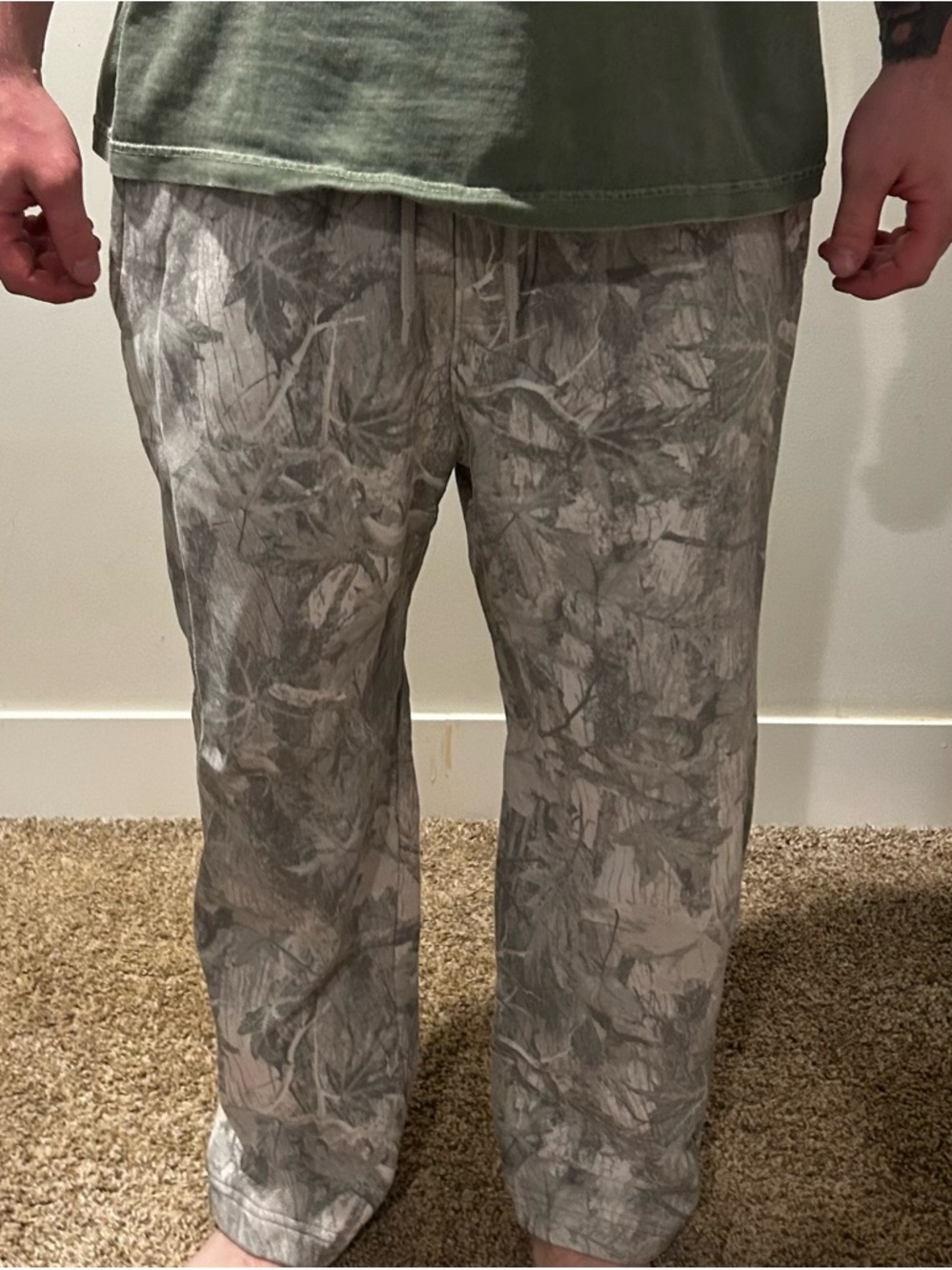 Hollister Men's Gray Camouflage Jogger Pants